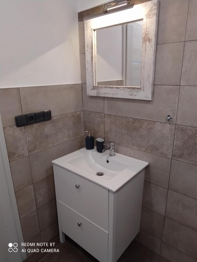 Апартаменти Apartman Eliska Vinohradni 200 Simonovice Екстер'єр фото